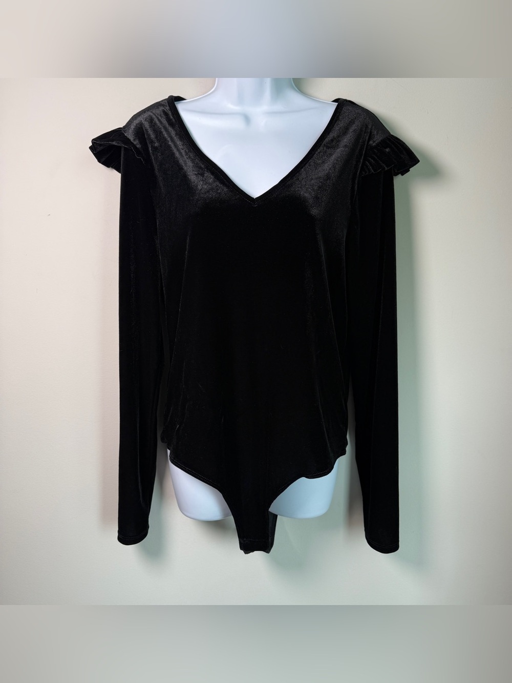 Celebrity Pink Black Velvet Ruffle Shoulder Bodysuit | Y2K Going Out Party | XL